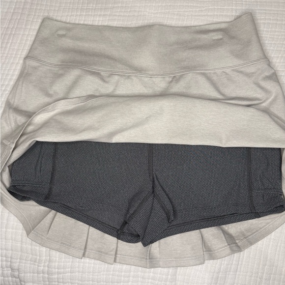 NWT • Vuori Women’s Halo Performance Skirt, in Salt Heather, Size MEDIUM - Picture 10 of 14